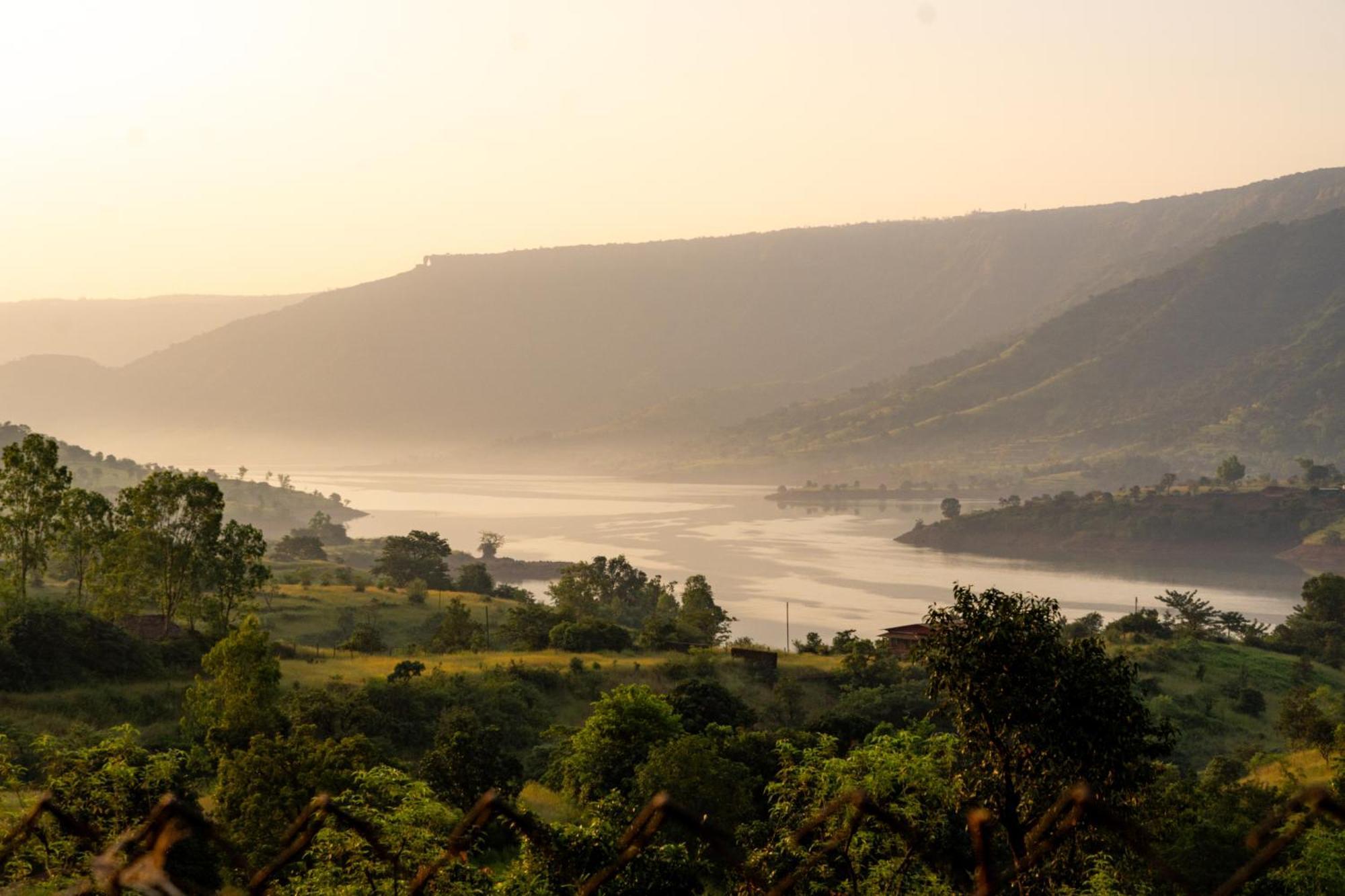 Mysticstays Resort Wai المظهر الخارجي الصورة